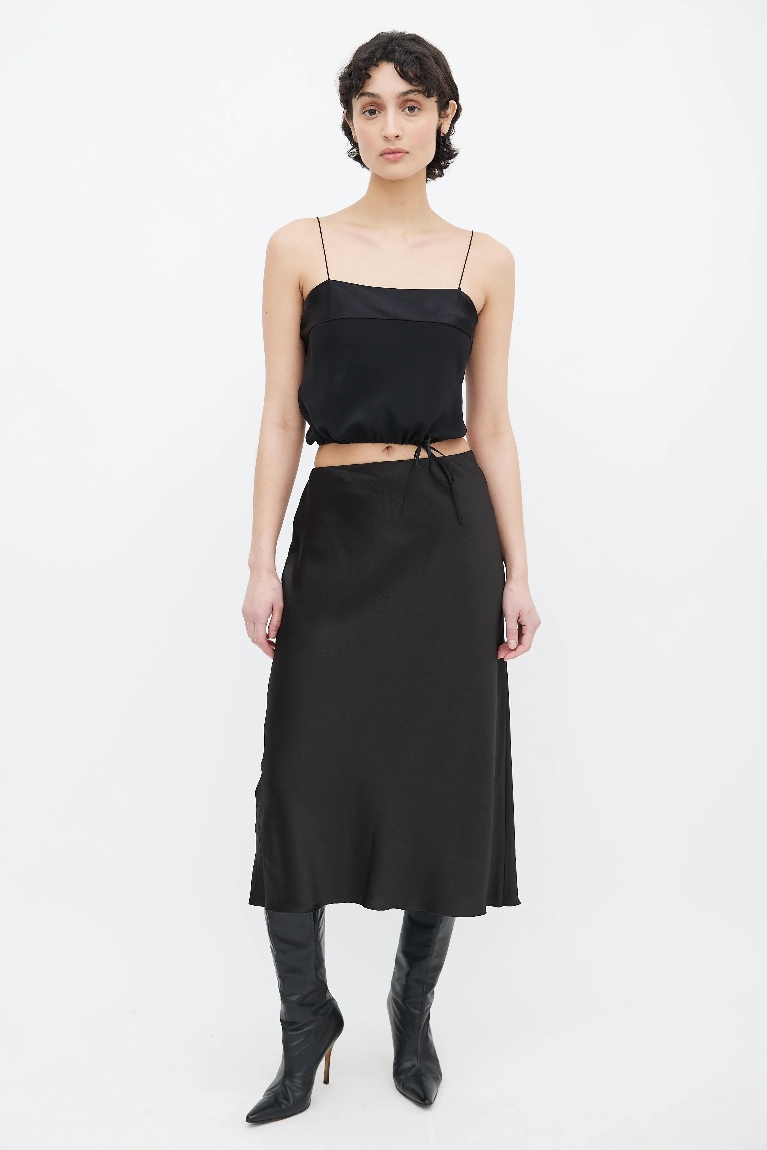 Black Shoulder Strap Cropped Top