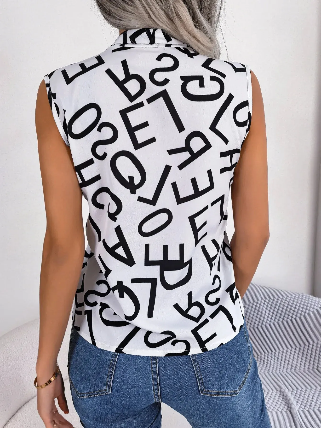 Casual Sleeveless Letter V Print Chiffon Neck Blouse