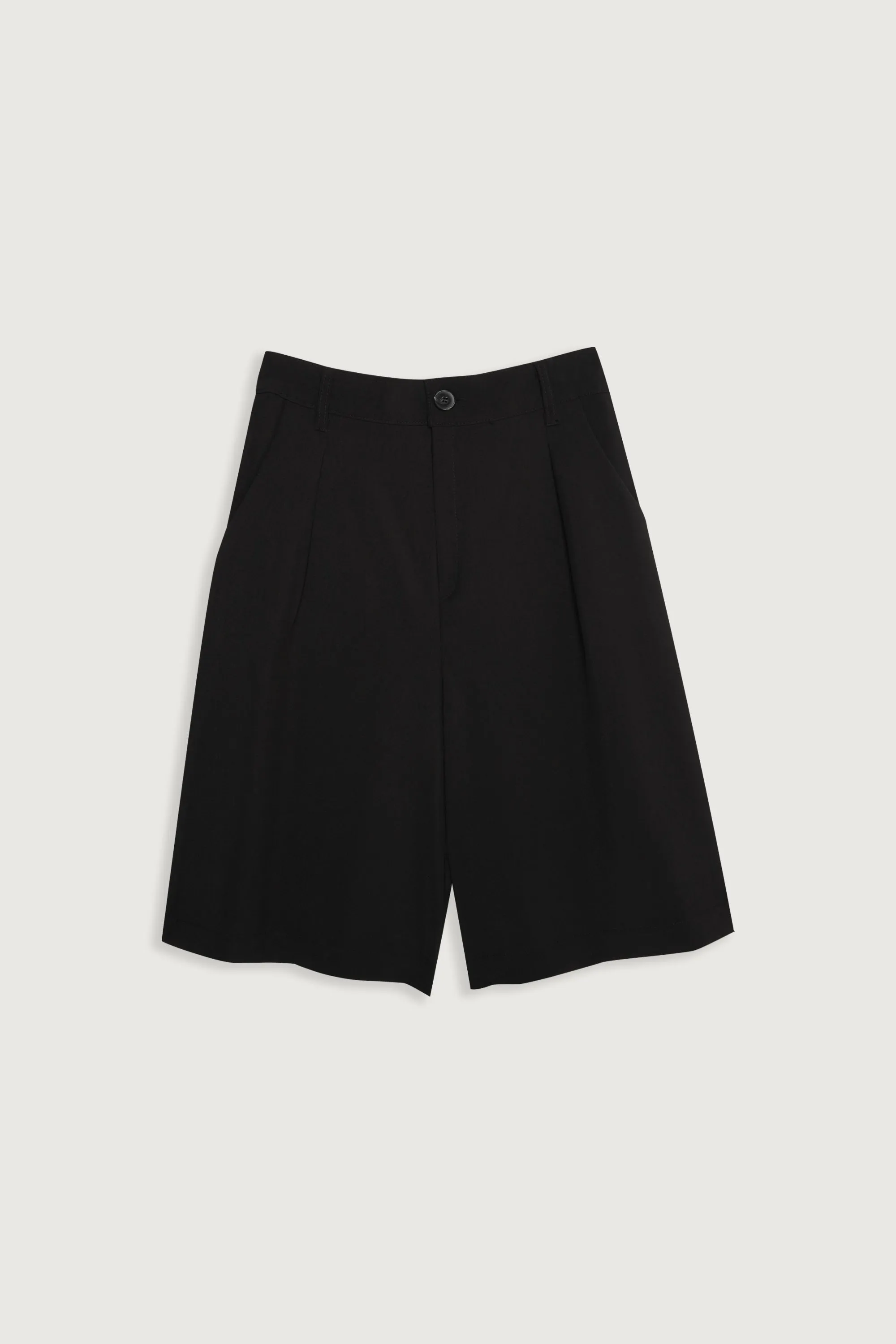 STRAIGHT LEG BERMUDA SHORT